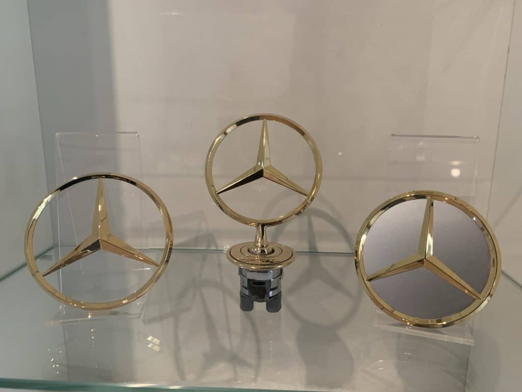 Mercedes Sterne vergoldet Embleme vergolden lassen